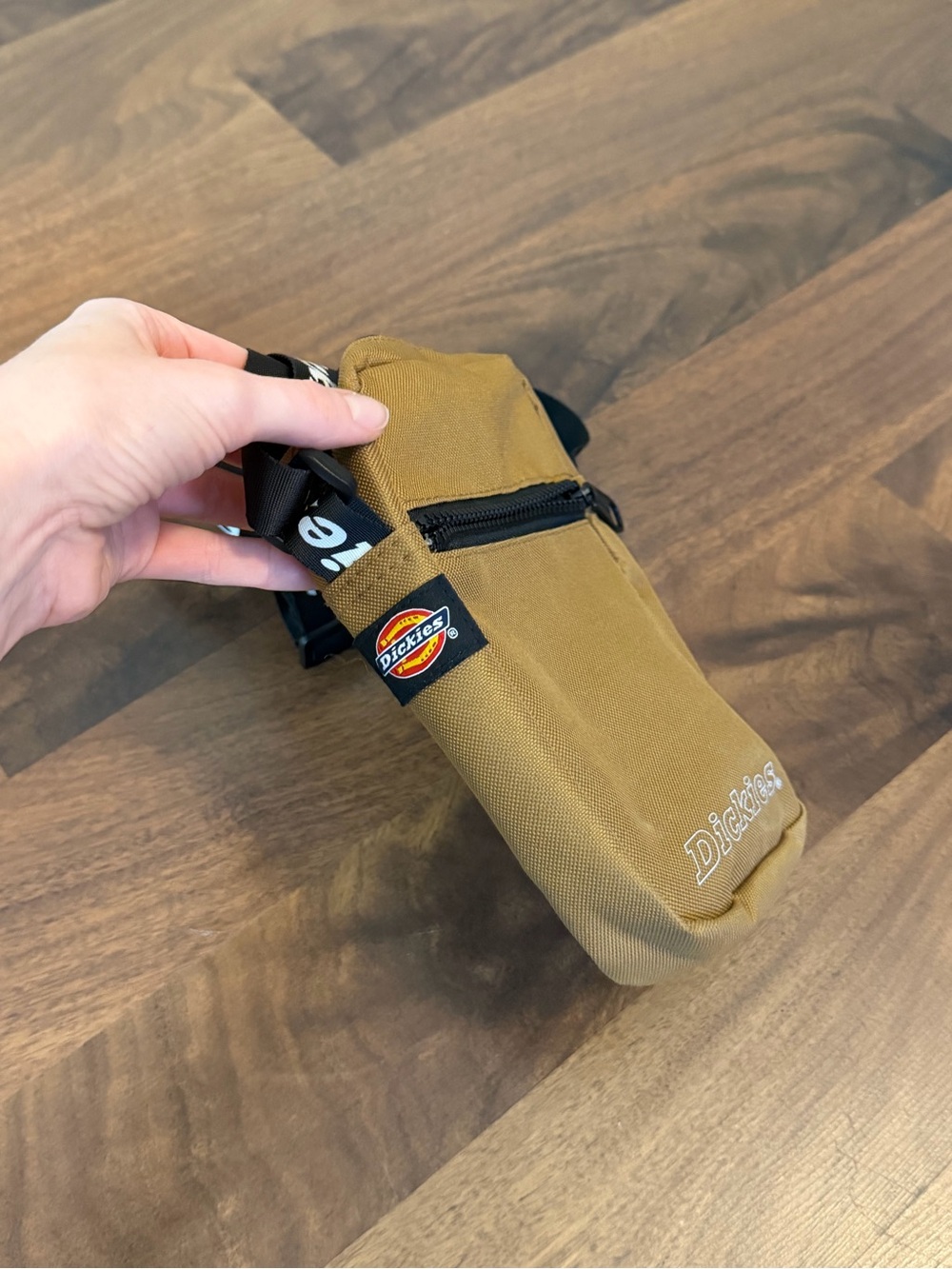 Dickies Men’s Tan/Camel Crossbody Belt Bag